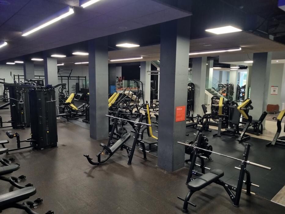 Images Gimnasio VivaGym Avenida Aigüera