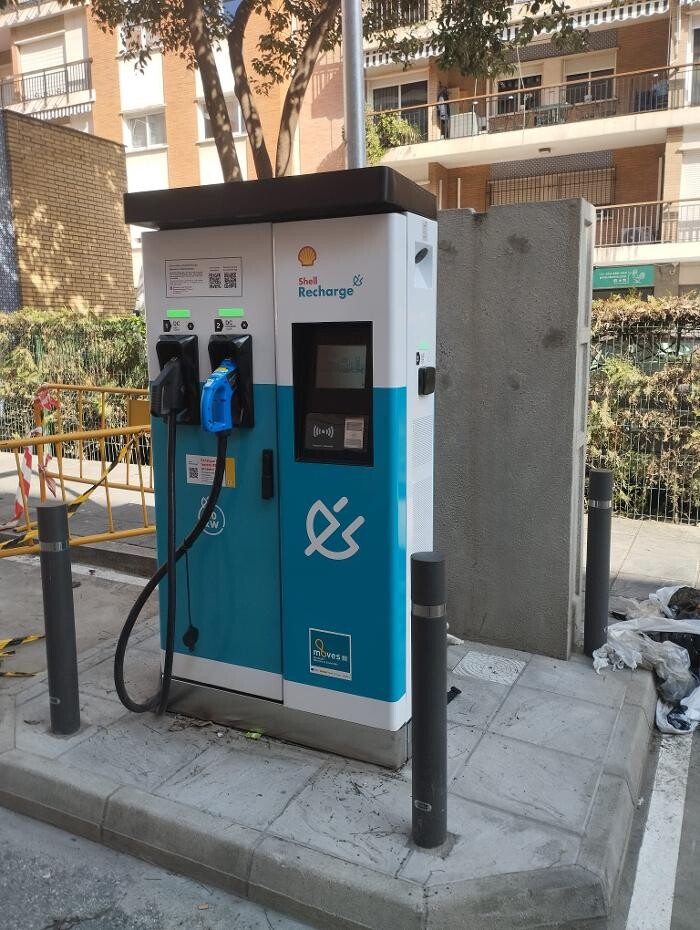 Images Shell Recharge Charging Station