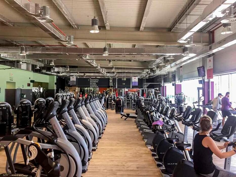 Images Gimnasio VivaGym Terrassa Plaça