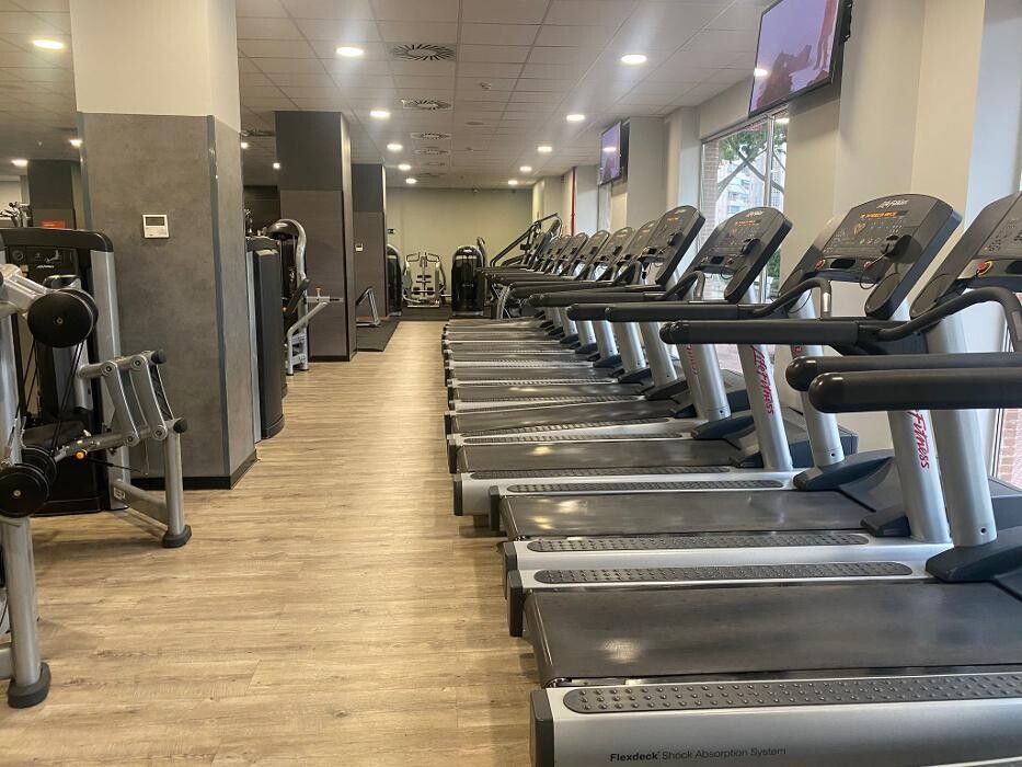 Images Gimnasio VivaGym Alcalá Ronda Fiscal