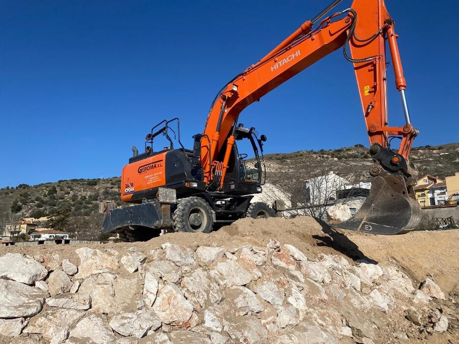 Images EXCAVACIONES TRANSPORTES Y DERRIBOS GEROMA S.L.