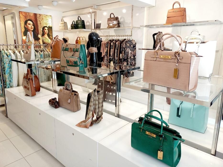 Images GUESS ACCESSORIES