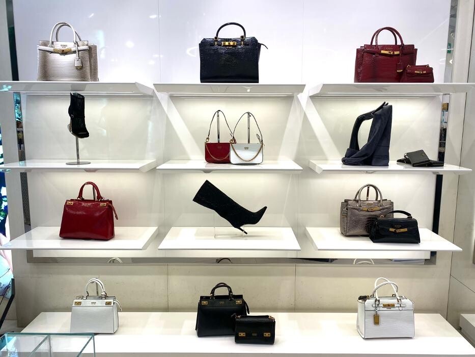 Images GUESS ACCESSORIES