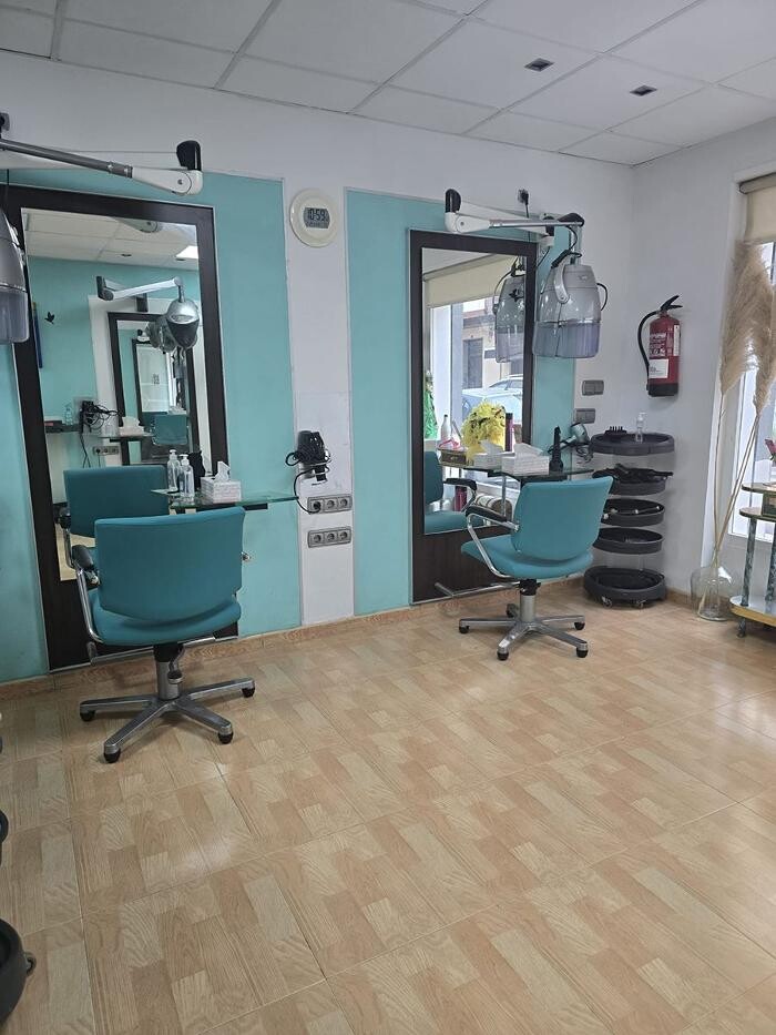 Images PERRUQUERÍA MARIBEL