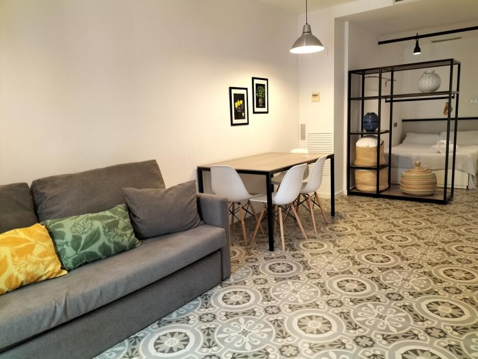 Images Liceu Apartments by gaiarooms