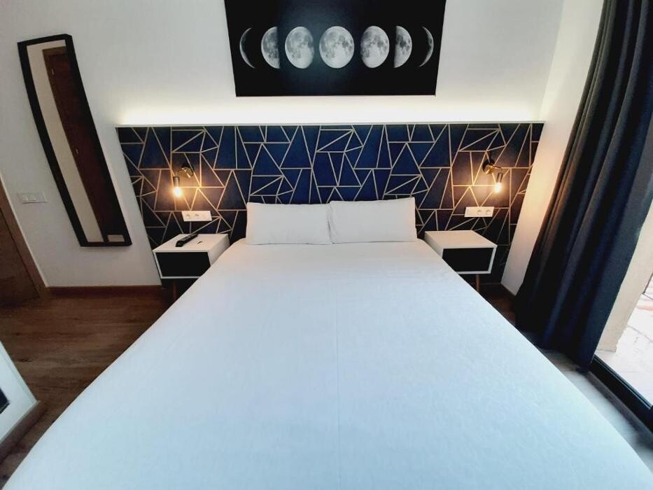 Images Hostal Laia by gaiarooms