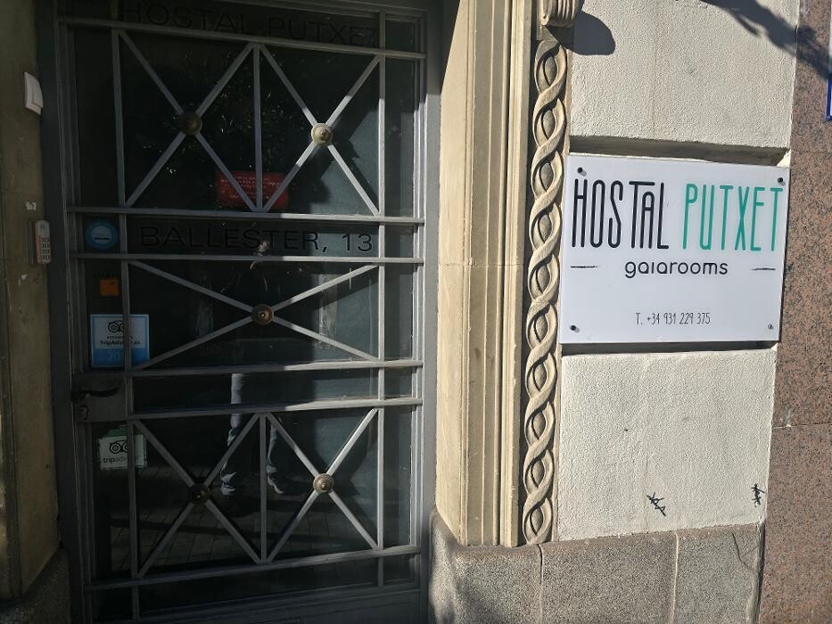 Images Hostal Putxet by gaiarooms