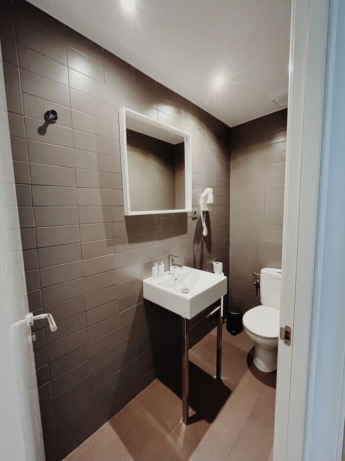 Images Hostal Express by gaiarooms