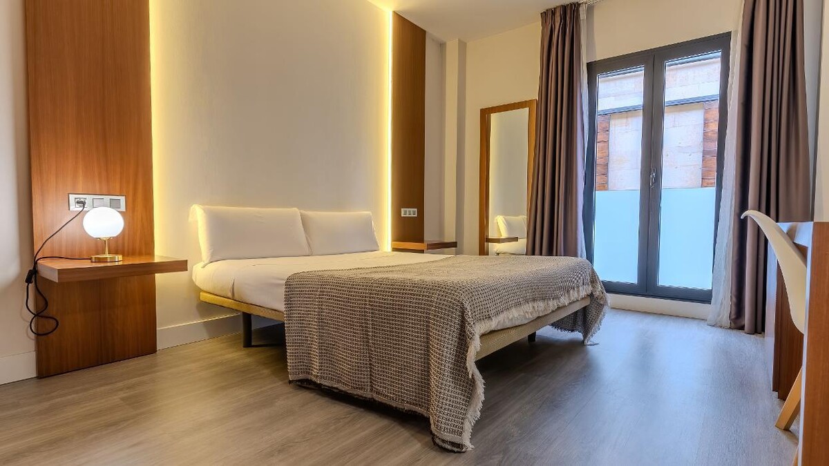 Images Hotel Barrio Húmedo by gaiarooms