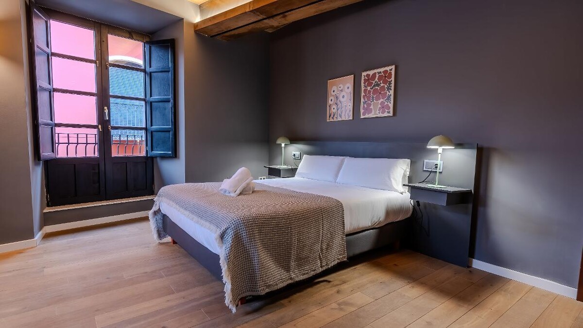 Images Hotel Barrio Húmedo by gaiarooms