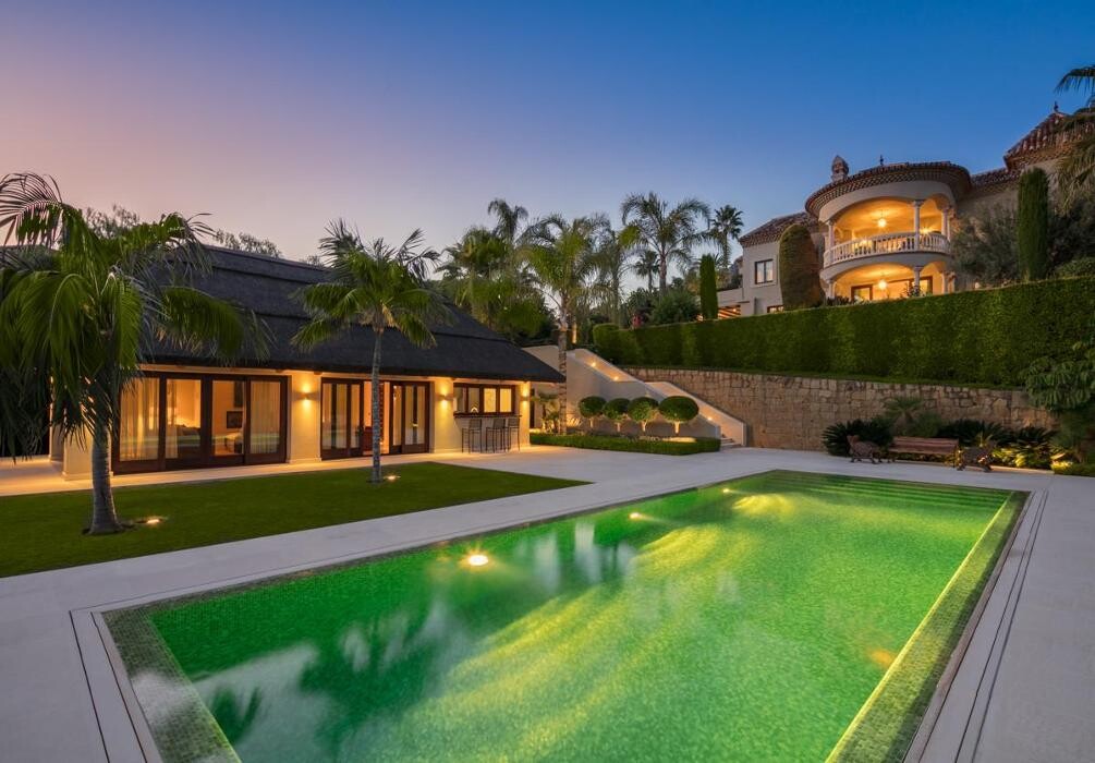 Images Gonzo Realtor Luxury Villas