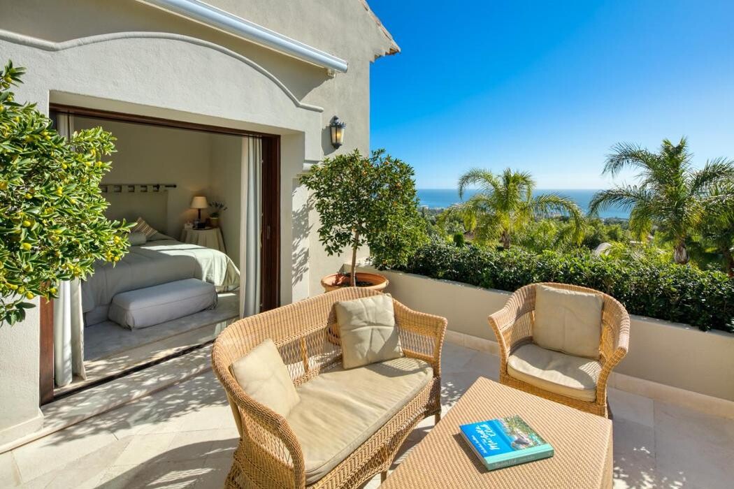 Images Gonzo Realtor Luxury Villas