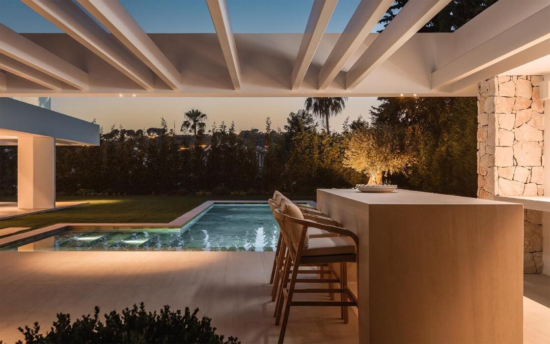 Images Gonzo Realtor Luxury Villas
