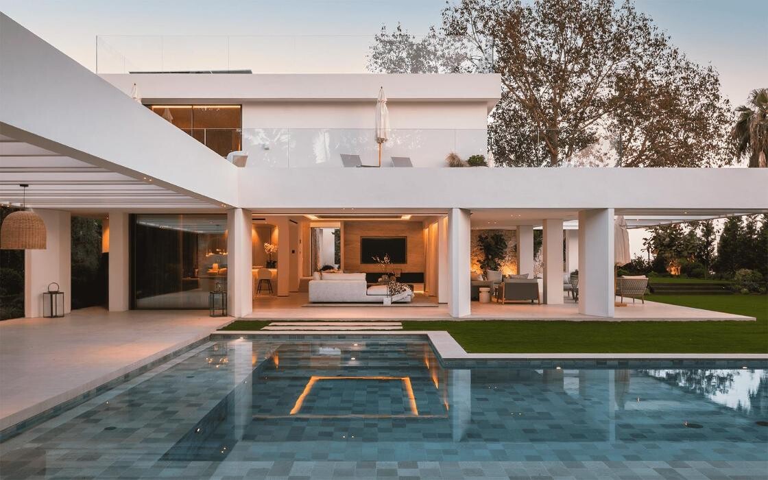 Images Gonzo Realtor Luxury Villas