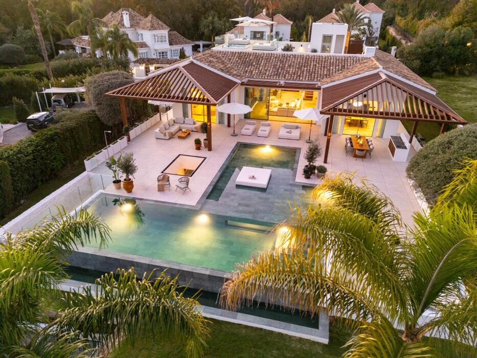 Images Gonzo Realtor Luxury Villas