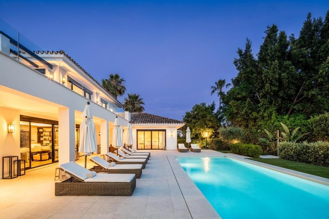 Images Gonzo Realtor Luxury Villas