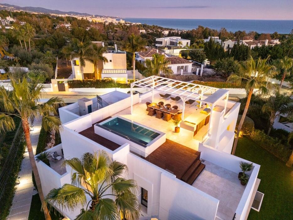 Images Gonzo Realtor Luxury Villas