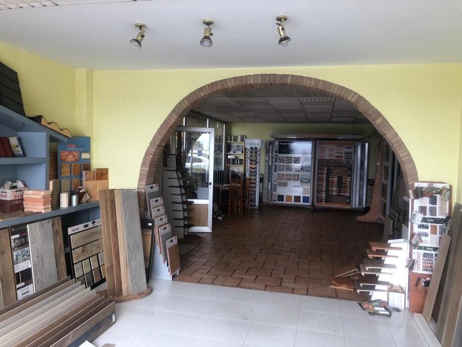 Images EBROMAT (MATERIALES DE CONSTRUCCION)