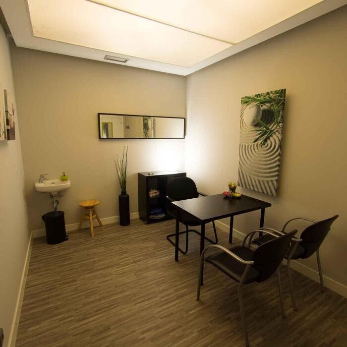 Images Coworking Sanitario: Alquiler de espacios en Madrid - Alzentro