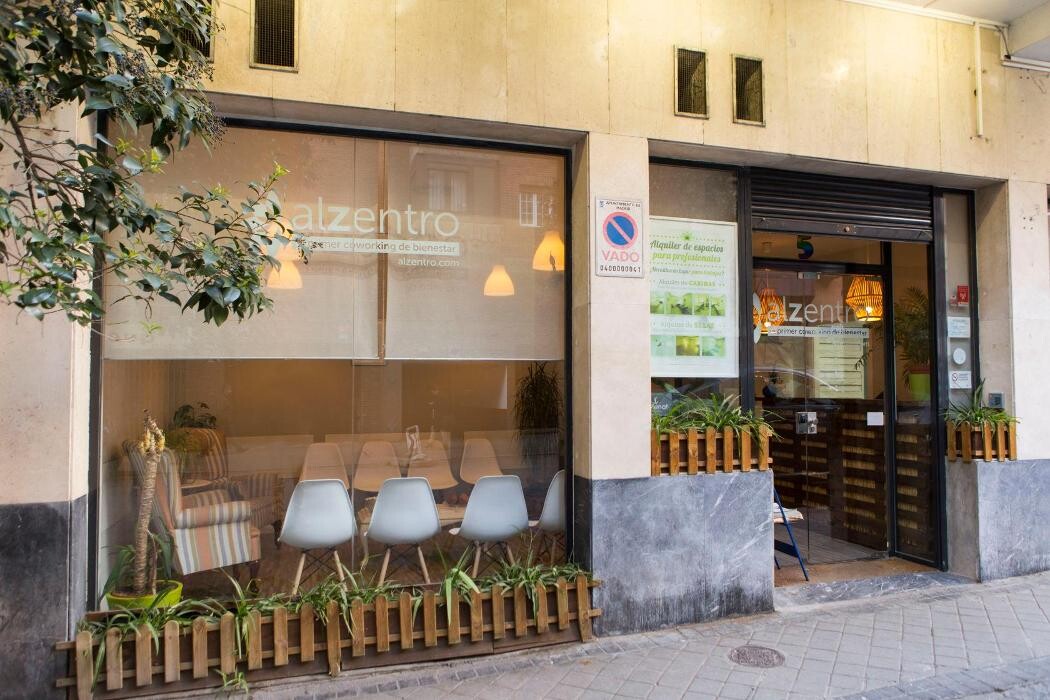 Images Coworking Sanitario: Alquiler de espacios en Madrid - Alzentro