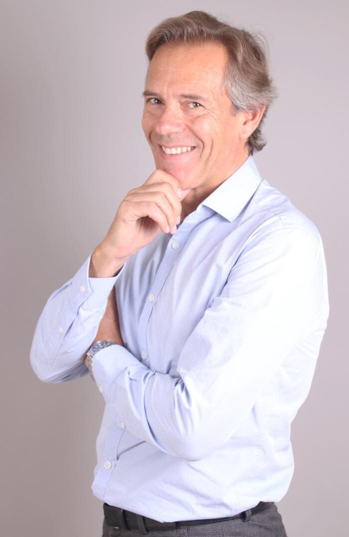 Abogado Miguel Cruz Ladera Logo