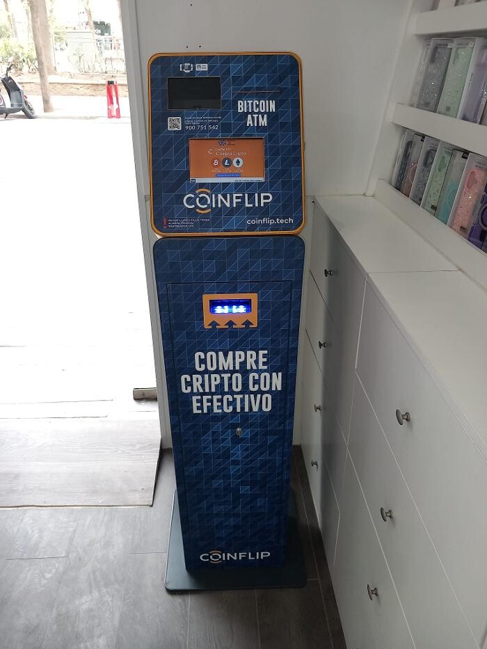 Images CoinFlip Bitcoin ATM - Mes Que Mobils (Les Corts)