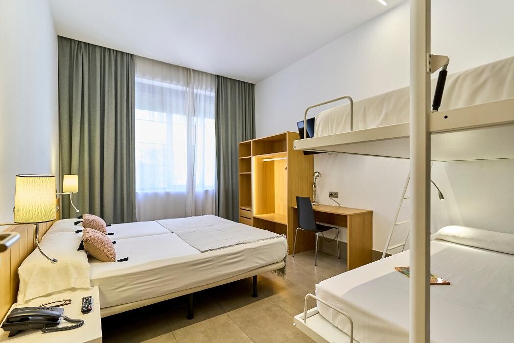 Images The Book Factory Hostel by gaiarooms