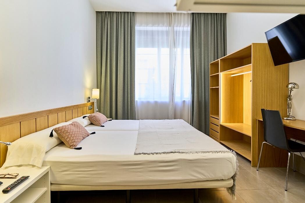 Images The Book Factory Hostel by gaiarooms