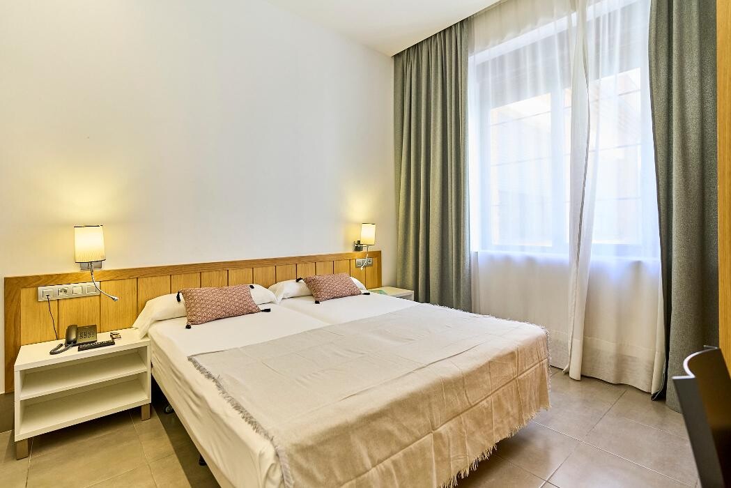 Images The Book Factory Hostel by gaiarooms