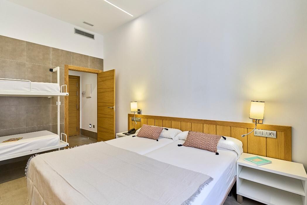 Images The Book Factory Hostel by gaiarooms