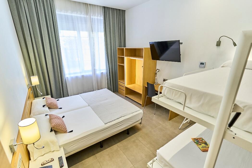 Images The Book Factory Hostel by gaiarooms