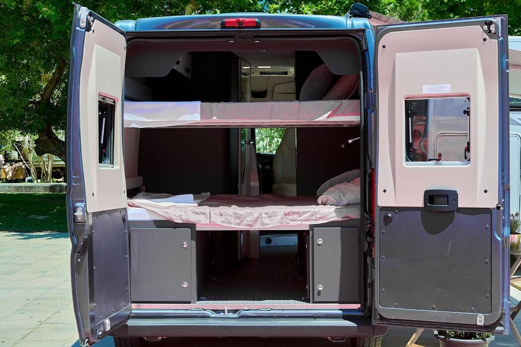 Images Merak Camper