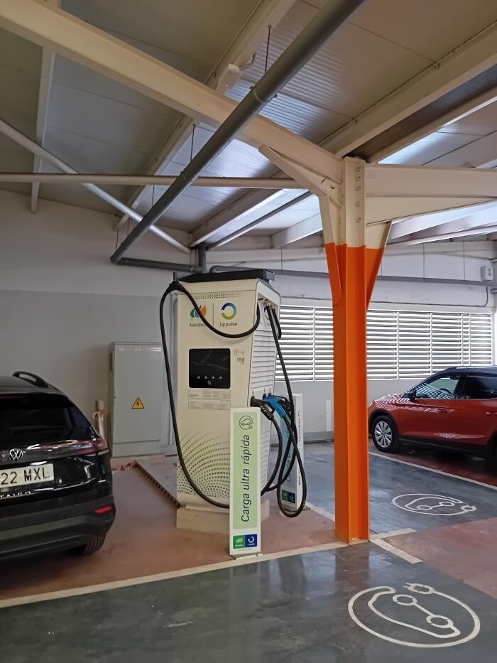 Images Iberdrola | bp pulse estación de recarga