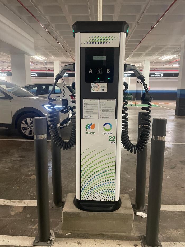 Images Iberdrola | bp pulse estación de recarga