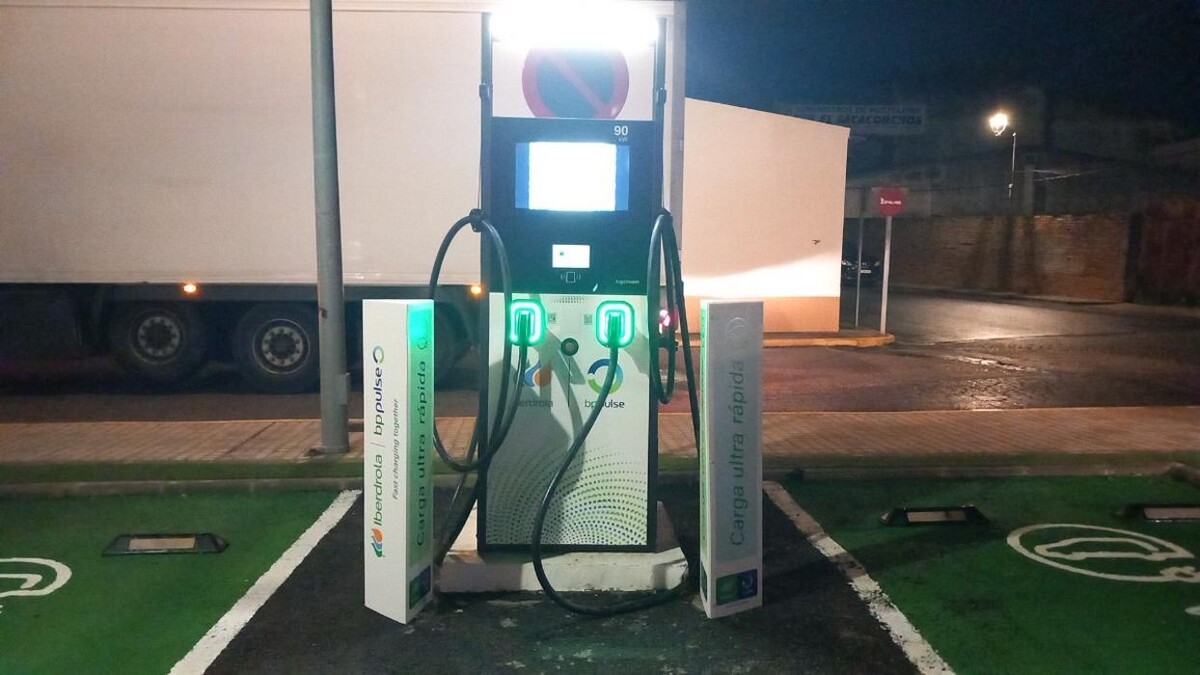 Images Iberdrola | bp pulse estación de recarga