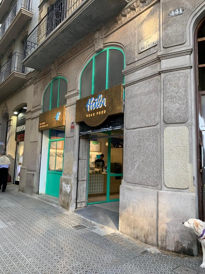 Images Hula Poke Food Barcelona - Sagrada Familia | Healthy Hawaiian Food