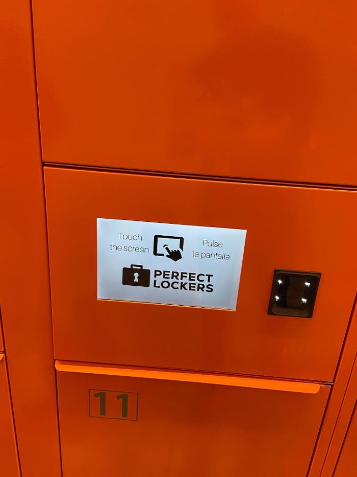 Images Perfect Lockers - Luggage storage 24h at Sagrada Familia - 30% off Promotion - Cheapest Lockers in Barcelona Guaranteed