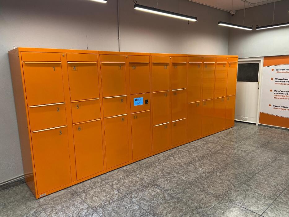 Images Perfect Lockers - Luggage storage 24h at Sagrada Familia - 30% off Promotion - Cheapest Lockers in Barcelona Guaranteed