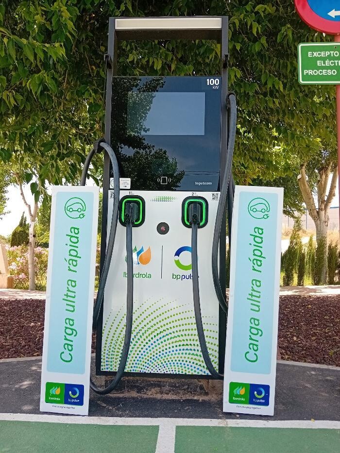 Images Iberdrola | bp pulse estación de recarga