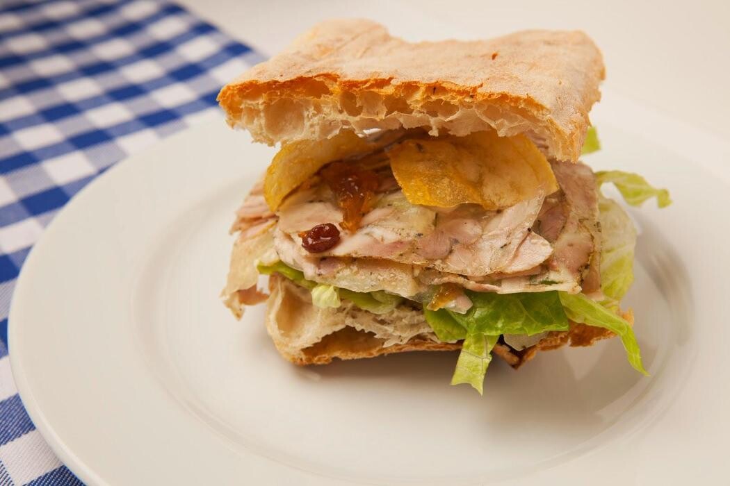 Images Els Pollos de Llull - Pollo a l'ast en Sant Martí | Para llevar, sin gluten y grupos
