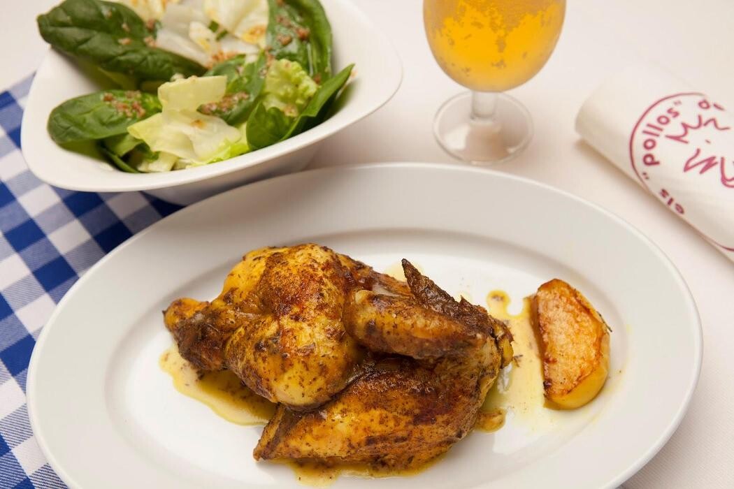 Images Els Pollos de Llull - Pollo a l'ast en Sant Martí | Para llevar, sin gluten y grupos