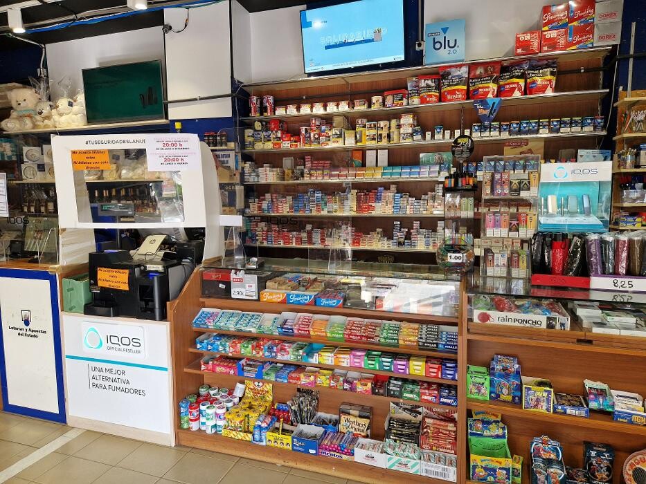 Images Un Xic de Tot: tabacs & quiosc