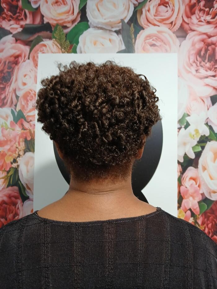 Images El 28 Curly Peluqueria Barcelona