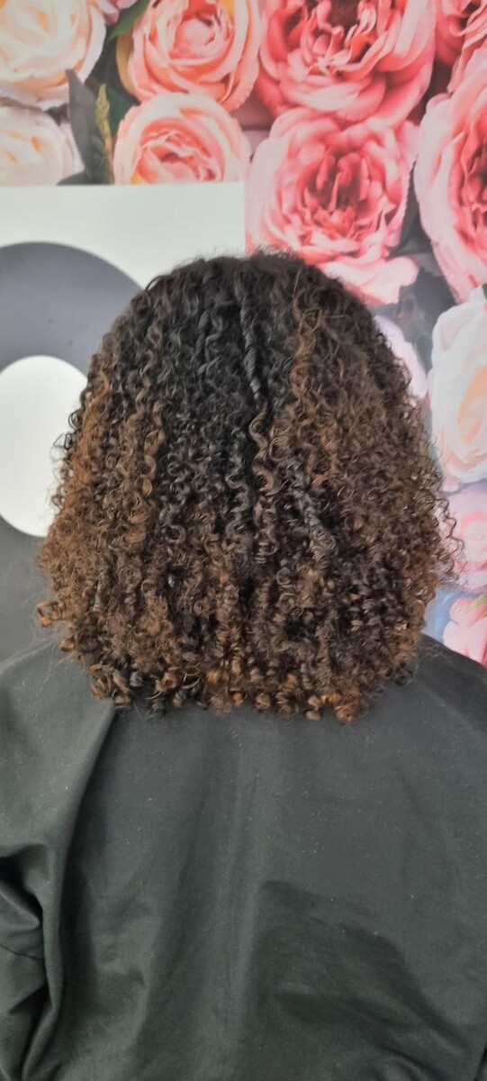 Images El 28 Curly Peluqueria Barcelona