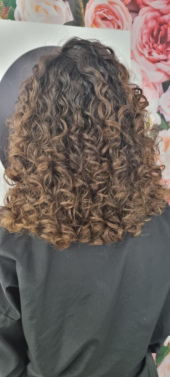Images El 28 Curly Peluqueria Barcelona