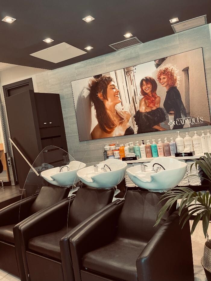 Images Salón Llongueras - Peluquería y Estética Madrid