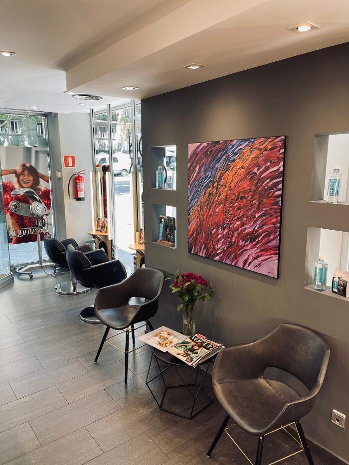 Images Salón Llongueras - Peluquería y Estética Madrid