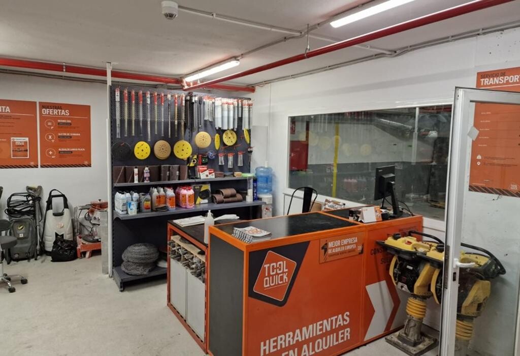 Images TOOLQUICK L'EIXAMPLE ALQUILER MAQUINARIA