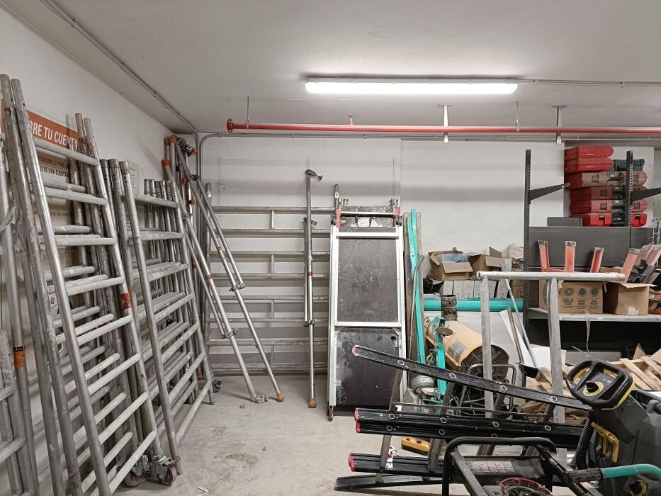 Images TOOLQUICK L'EIXAMPLE ALQUILER MAQUINARIA