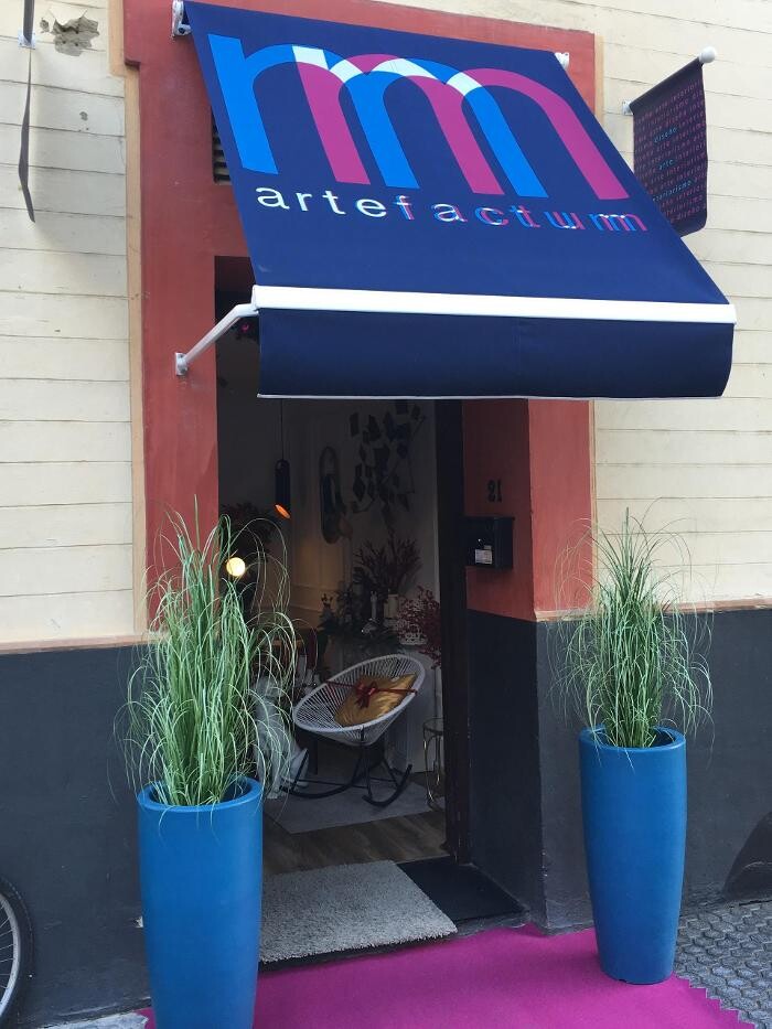 Images Artefactum Studio.